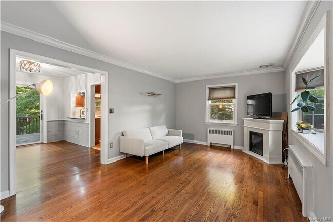 Building Photo - 17 Kisco Park Dr