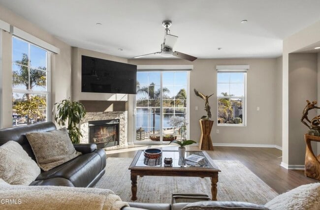 Building Photo - 4012 Tradewinds Dr