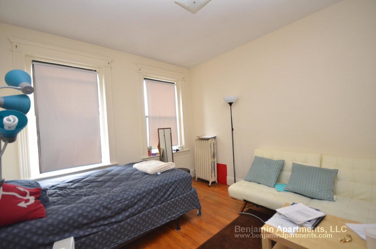 Foto principal - 1148 Commonwealth Avenue