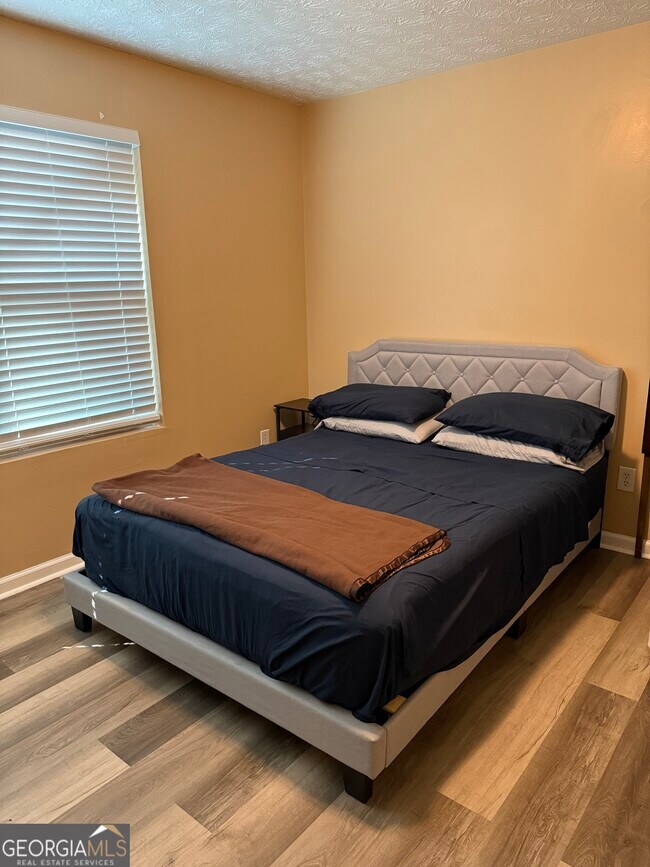 Building Photo - 5104 Fairington Village Dr