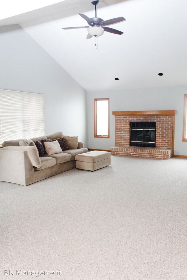 Building Photo - 3 br, 2 bath House - 7805 W 900 N