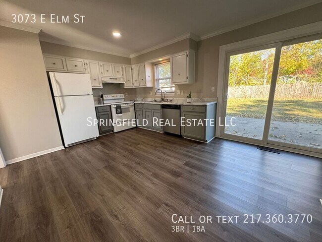 Building Photo - 3073 E Elm St