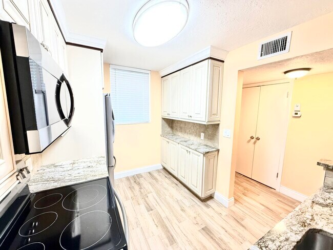 Building Photo - 4411 Trevi Ct