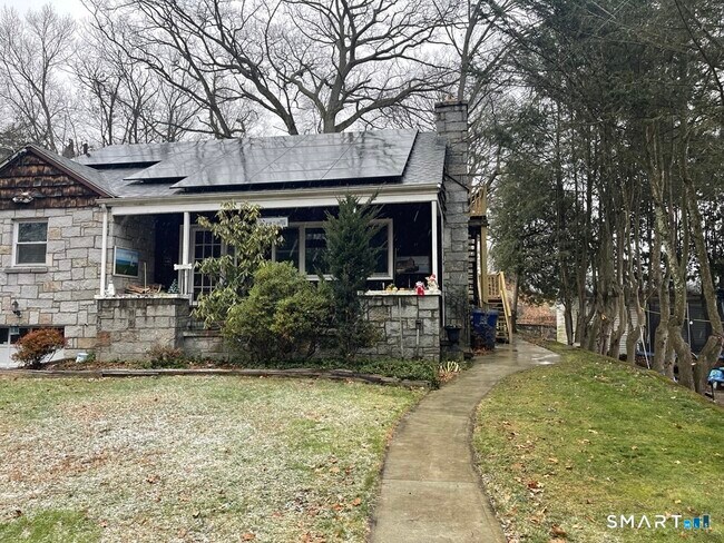 Foto del edificio - 598 Frenchtown Rd