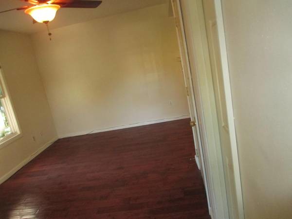 Building Photo - 55 S Main St