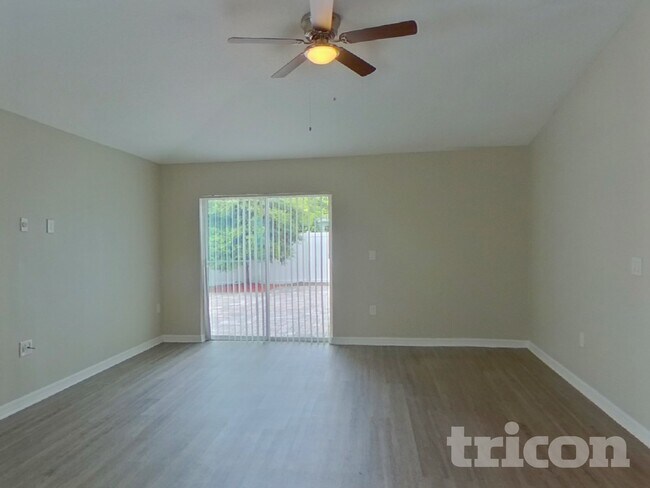 Building Photo - 3170 Bethpage Loop