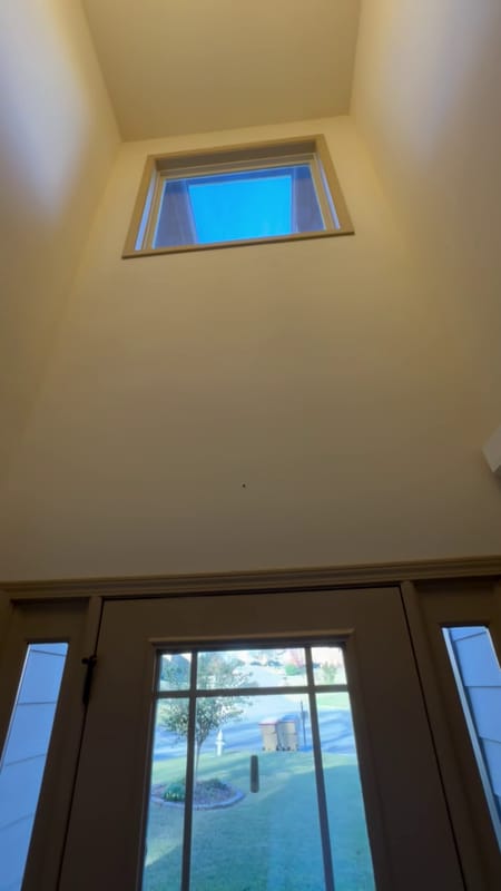 Building Photo - 4950 Belcrest Way
