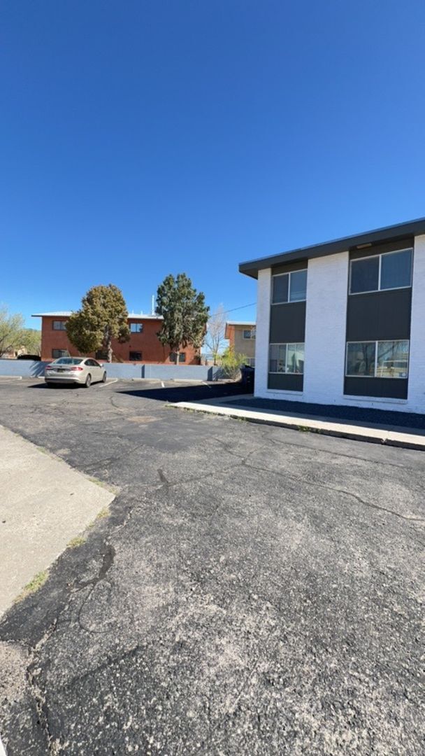 Foto del edificio - Towner 4 plex