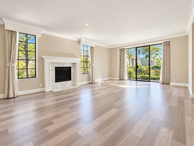 Building Photo - 885 S Orange Grove Blvd