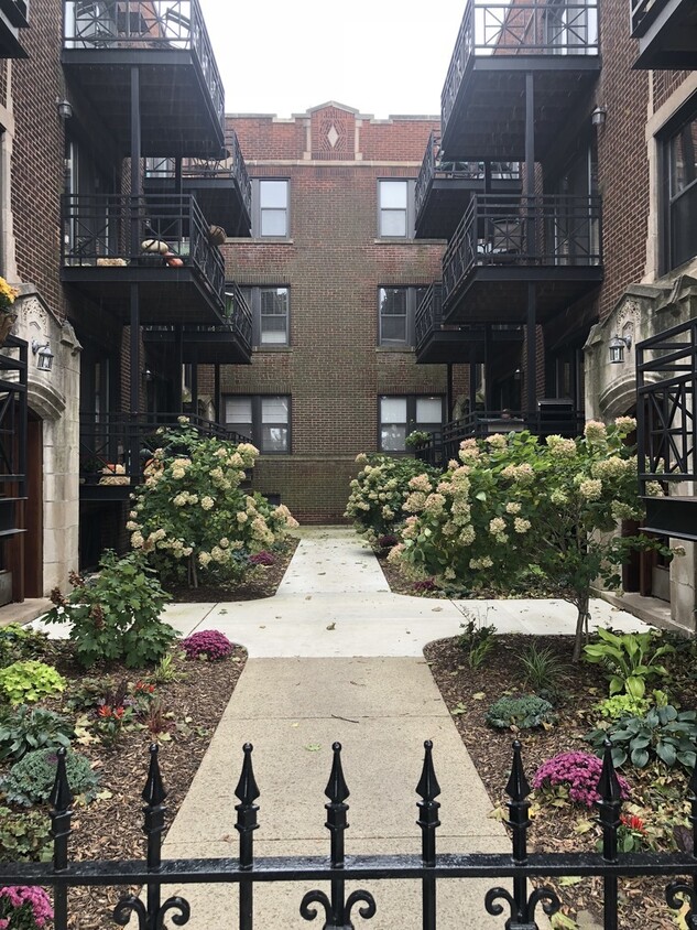 Foto principal - 1155 W Grace St