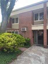 Building Photo - 716-E W Beaver Ave