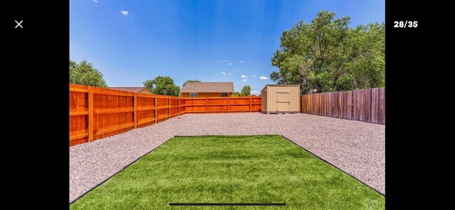 Foto del edificio - 351 W Buttercup Way