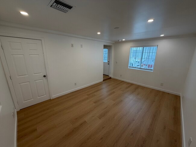 Downstairs Living Room - 1754 N Alexandria Ave