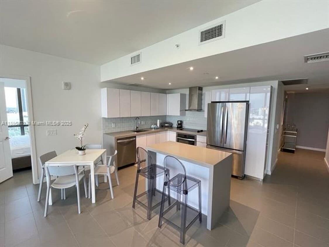 Foto principal - 1600 NE 1st Ave