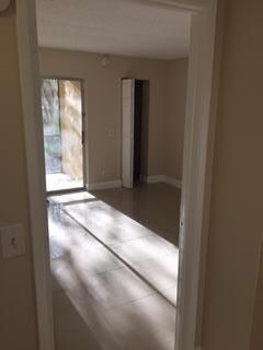 Building Photo - 1003 Meadows Cir