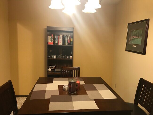 Dinning Room - 3620 Independence Ave S