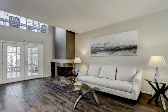 Building Photo - 20 Lakeridge Dr