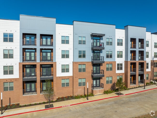 Building Photo - The Crawford