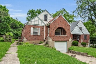 Building Photo - 2455 Nova Ave