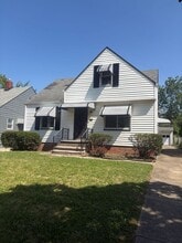 Building Photo - 16015 Westview Ave