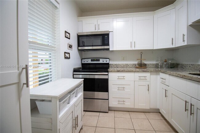 Foto del edificio - 6020 NW 64th Ave