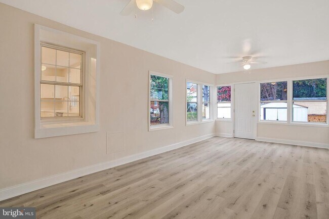 Foto del edificio - 3302 Nicholson St