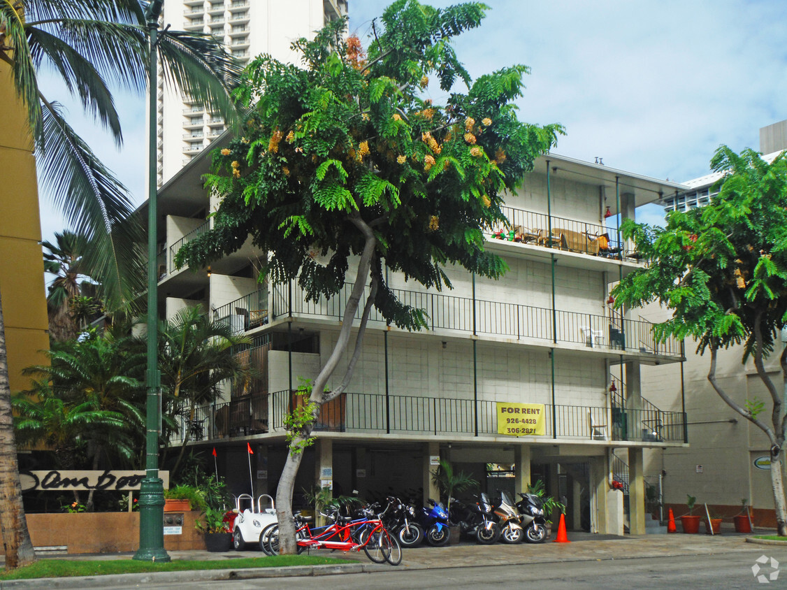 Primary Photo - 2413 Kuhio Ave