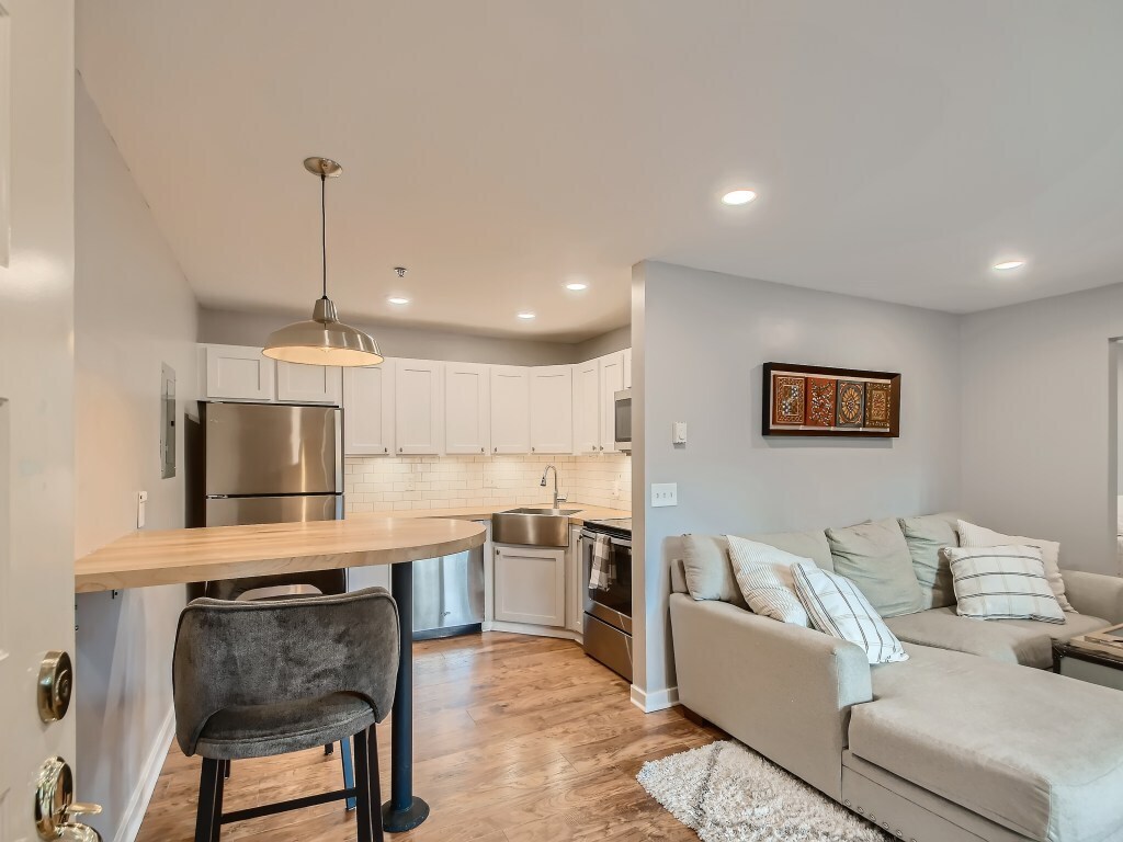 Vista al ingresar a la unidad - 2100 Ridge Dr