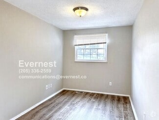 Building Photo - 2068 Robin Hood Dr