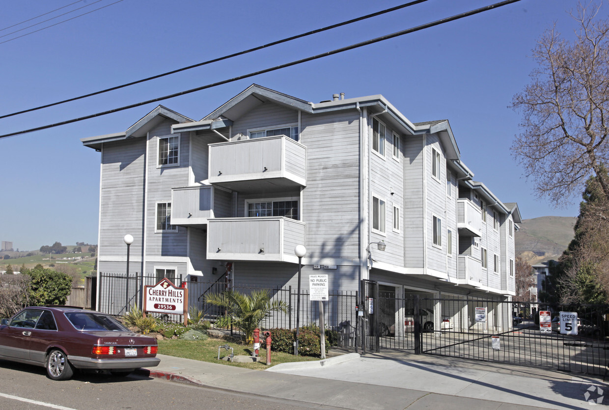 Primary Photo - Cherry Hills Apartments