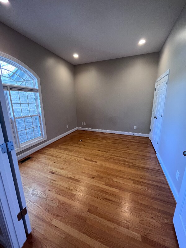 Building Photo - 1018 Bellenden Dr
