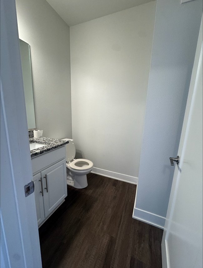 Building Photo - Beautiful, single-family home in Altoona! Call Today!