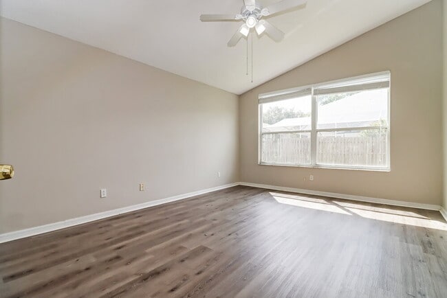 Building Photo - 4846 Ridgemoor Cir