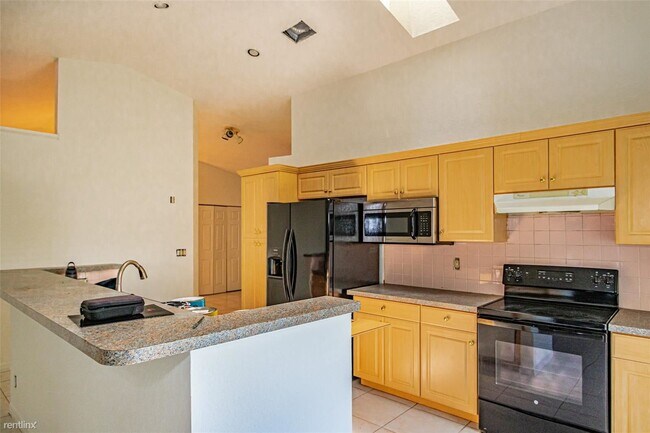 Foto del edificio - 3 br, 2 bath House - 2761 NE 27th Cir