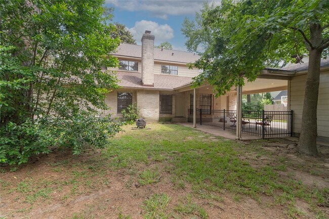 Foto del edificio - 2322 Willow Pass Dr