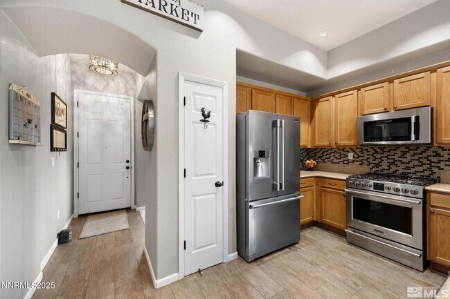 Building Photo - 7057 Verite Dr