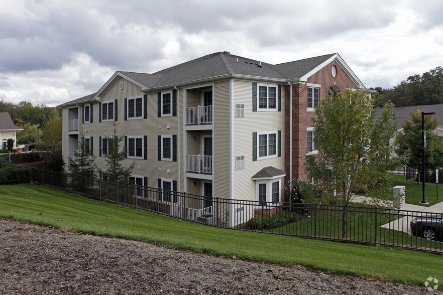 The Boulders at Rockaway Rentals Rockaway, NJ