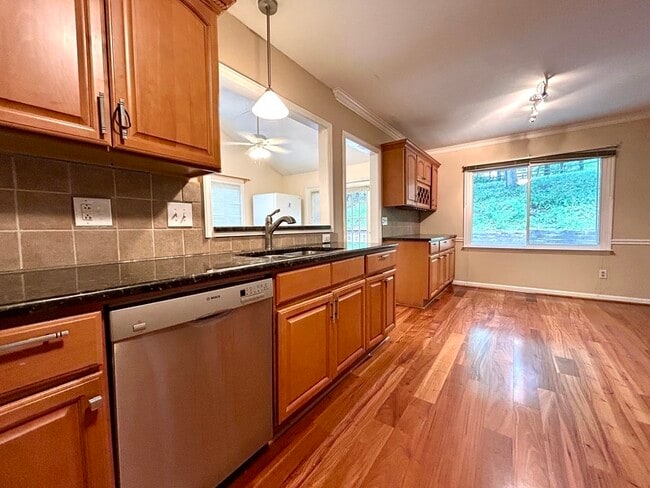 Building Photo - 1210 Somersby Ln