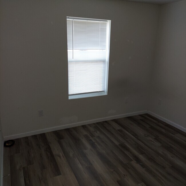 Building Photo - 1408 Omar St