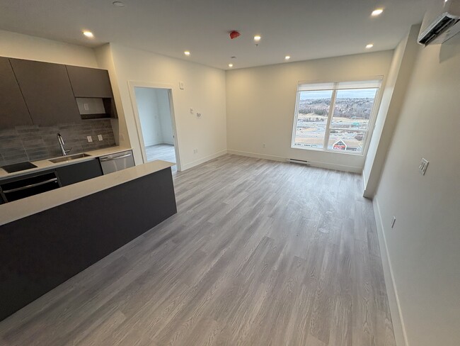 Photo du bâtiment - Beautiful New 1 Bed