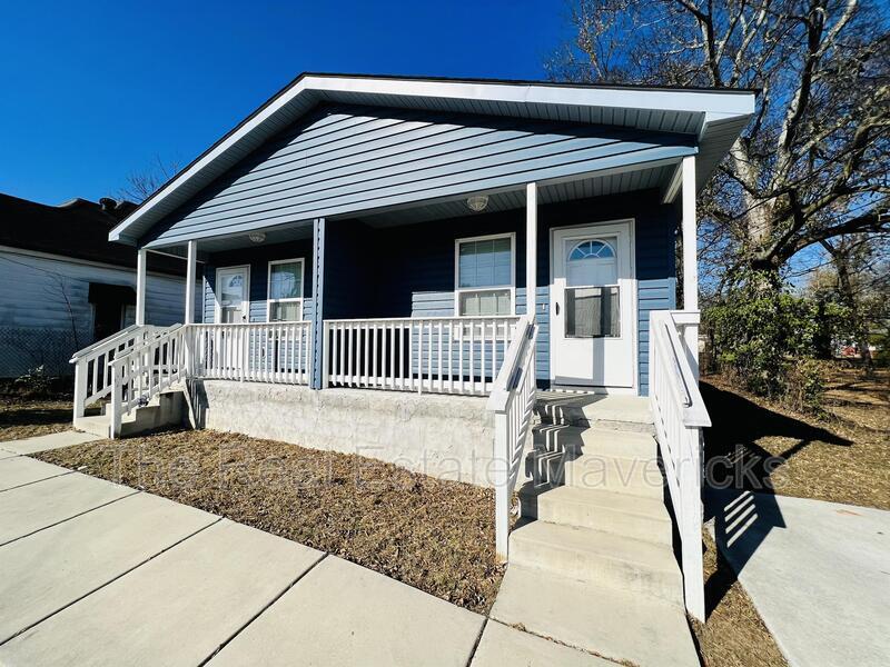 Primary Photo - 311 N Holly St