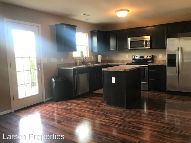 Building Photo - 4 br, 2.5 bath House - 7316 Scenic Village...