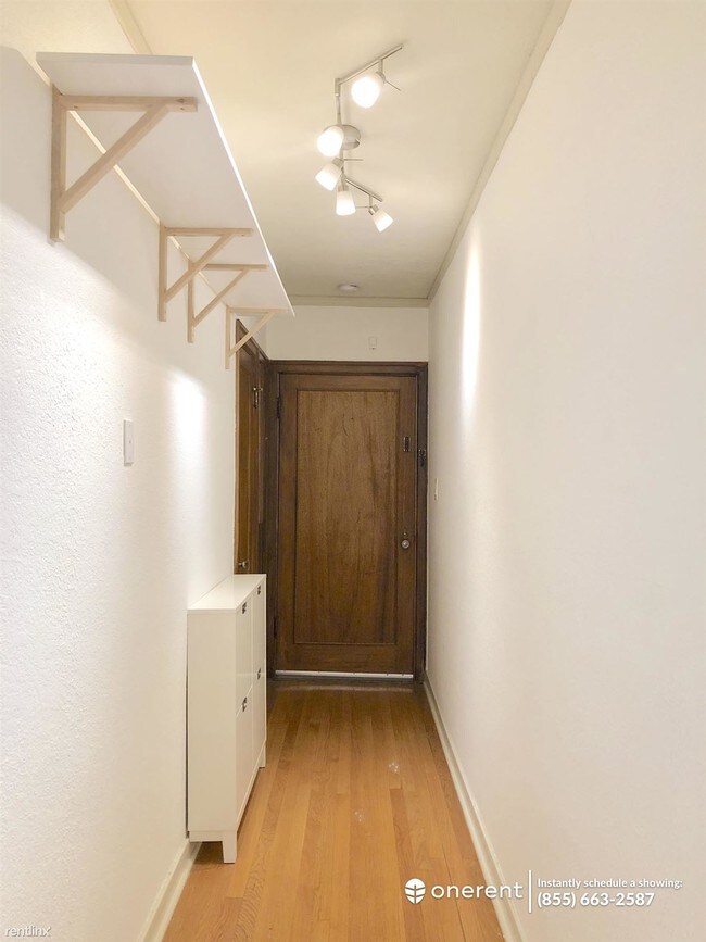 Foto del edificio - 124 Warren Ave N