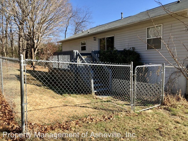 Building Photo - 384 Hunters Ridge Dr
