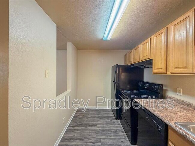 Building Photo - 608 John Paul Jones Dr