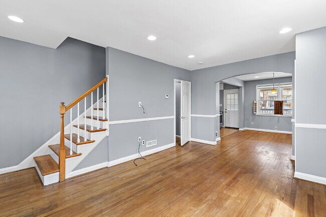 Foto del edificio - 6832 Broening Rd