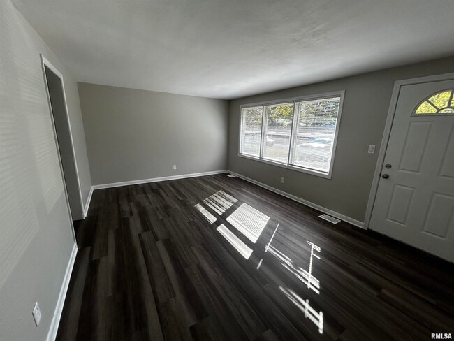 Building Photo - 2819 W Westport Rd