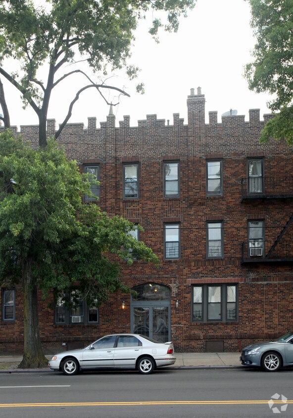 221-15 Hempstead Turnpike - 221-15 Hempstead Tpke