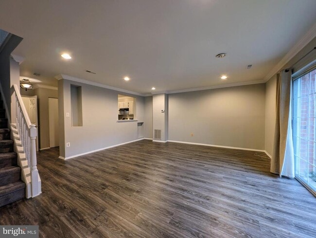 Building Photo - 3716 Ferrara Dr