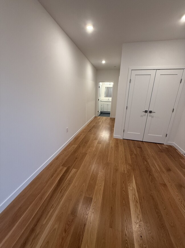 Photo - 267 Old Colony Ave Townhome